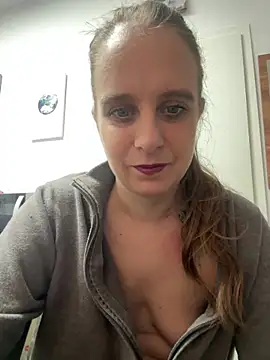 LadyChantale online show from 04-21-26, 05:25