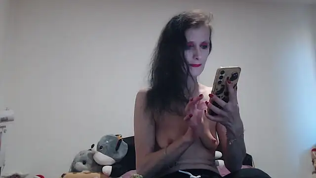 Snapshot of Bonny_Ella chatting on 02-19-25, 06:22 Bonny Ella online show from 02-19-25, 06:22