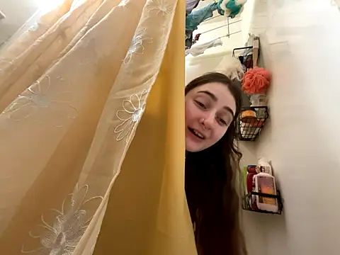 Snowbunnycake 131 online show from 01-09-26, 09:27