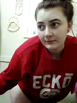 Snapshot of Snowbunnycake_131 chatting on 01-17-25, 09:49 Snowbunnycake 131 online show from 01-17-25, 09:49