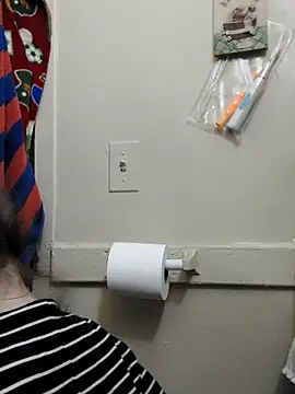 Snapshot of Snowbunnycake_131 chatting on 01-19-25, 08:07 Snowbunnycake 131 online show from 01-19-25, 08:07