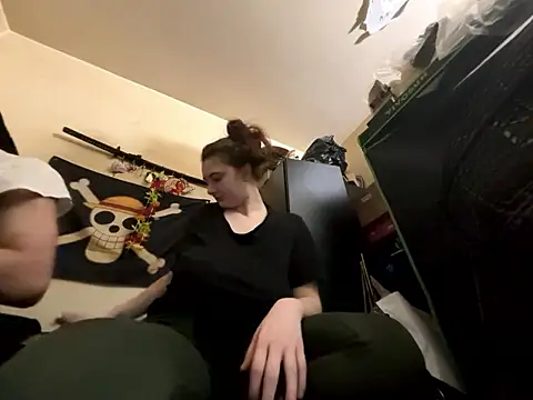 Snowbunnycake 131 online show from 01-14-26, 05:11