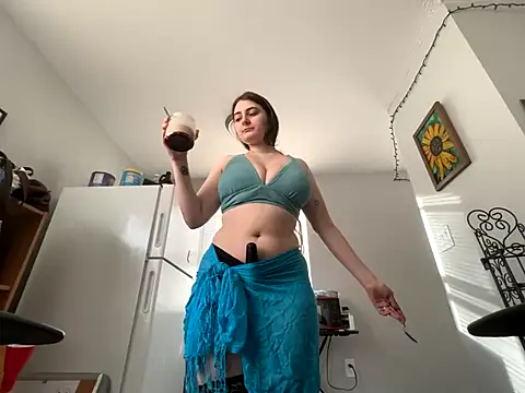 Snapshot of Snowbunnycake_131 chatting on 10-28-25, 08:08 Snowbunnycake 131 online show from 10-28-25, 08:08