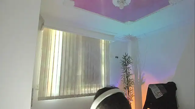 Snapshot of Giordano_Russo chatting on 07-22-26, 04:09 Giordano Russo online show from 07-22-26, 04:09