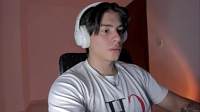 Giordano Russo online show from 11-14-25, 02:04