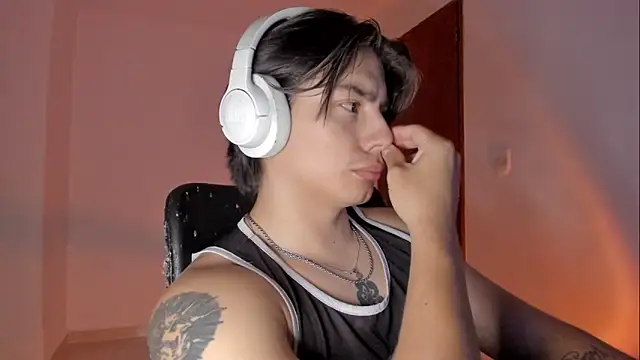 Giordano Russo online show from 12-15-25, 02:50