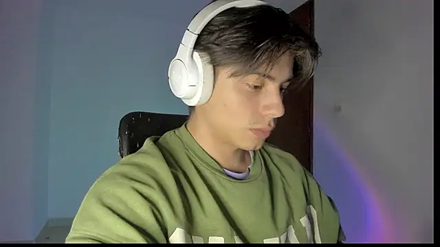 Giordano Russo online show from 10-17-25, 04:38