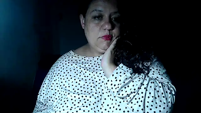 Lauren baby online show from 02-11-25, 02:14