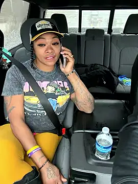 HaloRodeoLover2 online show from 03-12-26, 05:28