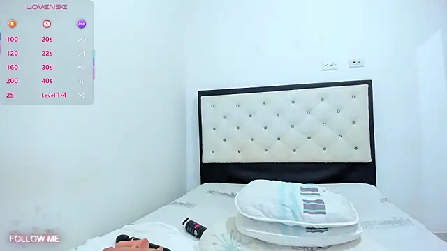 Snapshot of CuteLatinaxx chatting on 02-13-26, 02:17 CuteLatinaxx online show from 02-13-26, 02:17