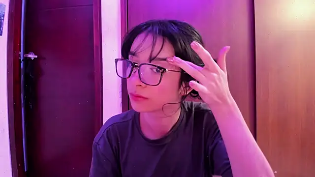 Snapshot of _Lunnaa_ chatting on 02-23-25, 01:57  Lunnaa  online show from 02-23-25, 01:57