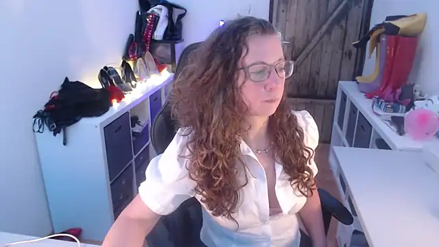 Snapshot of GeilesLuder75 chatting on 03-30-26, 03:46 GeilesLuder75 online show from 03-30-26, 03:46