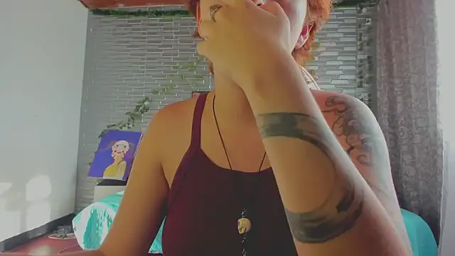 Ginger Sweetty online show from 12-15-25, 08:47