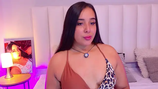 Snapshot of ValenScott1 chatting on 06-13-26, 11:52 ValenScott1 online show from 06-13-26, 11:52