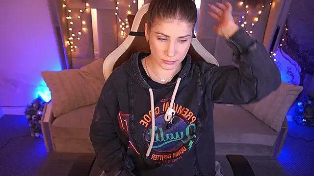 Snapshot of CassandraGood chatting on 02-09-26, 07:50 CassandraGood online show from 02-09-26, 07:50