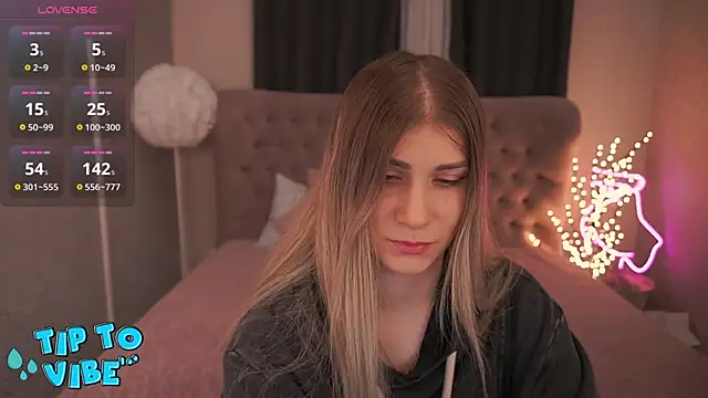 CassandraGood online show from 03-04-25, 08:02