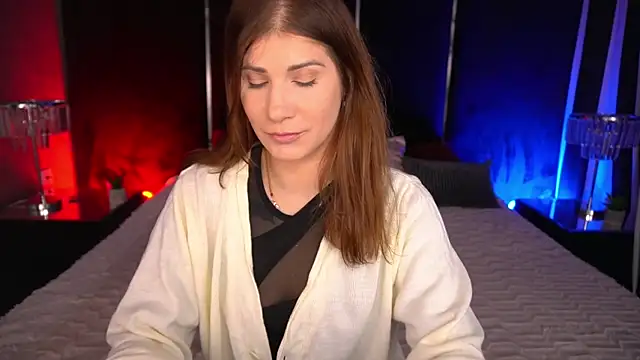 CassandraGood online show from 12-17-25, 07:35