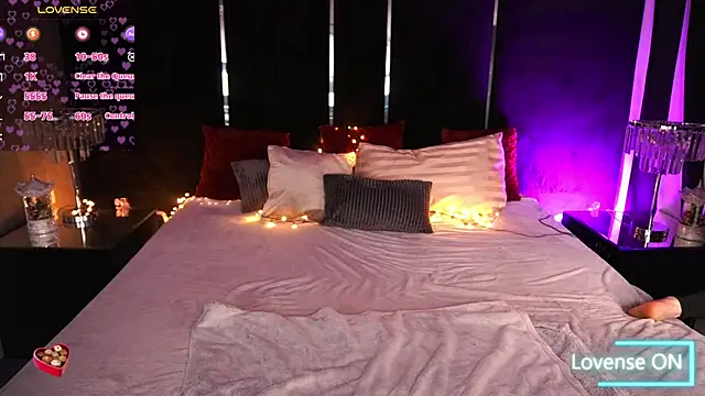 Snapshot of CassandraGood chatting on 02-25-26, 07:30 CassandraGood online show from 02-25-26, 07:30