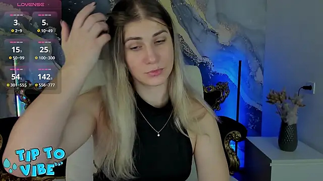 CassandraGood online show from 02-12-25, 10:56