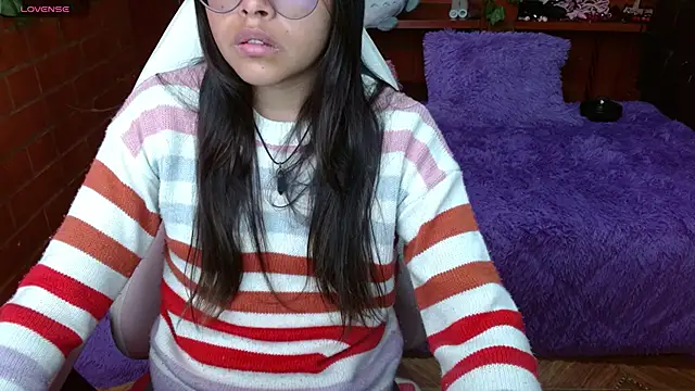 Snapshot of MidoriQuiinn chatting on 03-13-25, 02:01 MidoriQuiinn online show from 03-13-25, 02:01