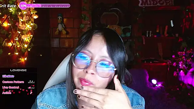 Snapshot of MidoriQuiinn chatting on 09-11-25, 02:11 MidoriQuiinn online show from 09-11-25, 02:11