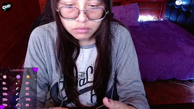 MidoriQuiinn online show from 03-31-26, 02:30