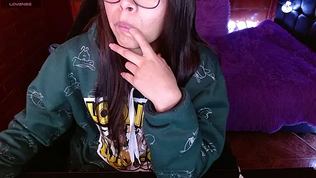 Snapshot of MidoriQuiinn chatting on 02-26-26, 02:39 MidoriQuiinn online show from 02-26-26, 02:39