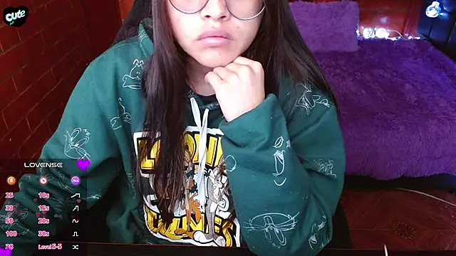 Snapshot of MidoriQuiinn chatting on 02-19-26, 02:14 MidoriQuiinn online show from 02-19-26, 02:14