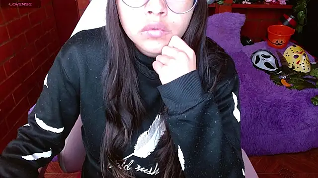 Snapshot of MidoriQuiinn chatting on 10-14-25, 01:56 MidoriQuiinn online show from 10-14-25, 01:56