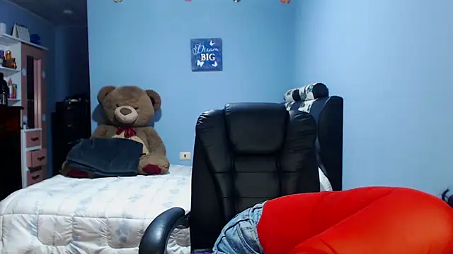 sahtlove1 online show from 05-17-26, 04:40