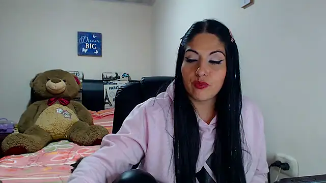 Snapshot of sahtlove1 chatting on 02-21-25, 02:39 sahtlove1 online show from 02-21-25, 02:39