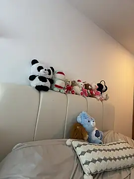 oriana zoeee online show from 02-15-26, 04:13