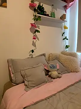 oriana zoeee online show from 11-07-25, 09:52