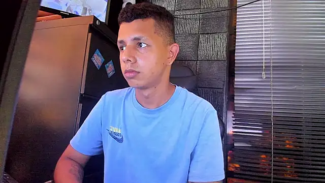 boy bigcock24cm online show from 05-24-26, 03:34