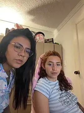 valenor  online show from 04-19-26, 03:57