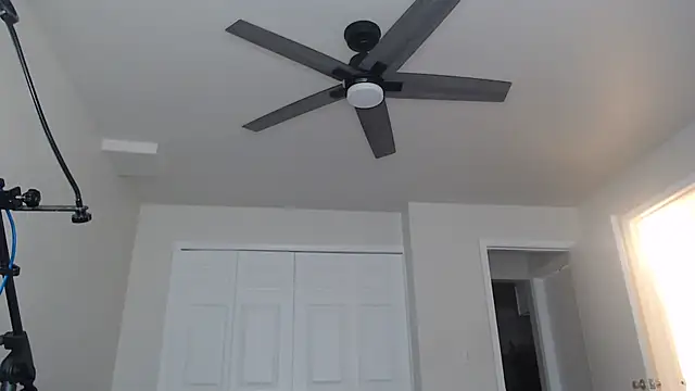 Snapshot of ChrisVacher chatting on 09-26-25, 07:43 ChrisVacher online show from 09-26-25, 07:43