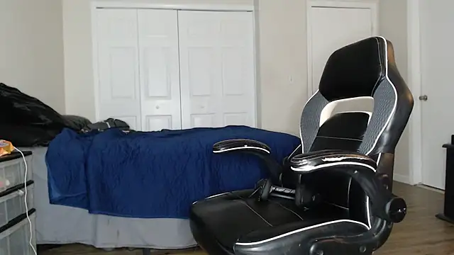 Snapshot of ChrisVacher chatting on 02-07-26, 11:24 ChrisVacher online show from 02-07-26, 11:24