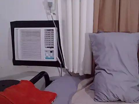 Snapshot of mommylicious chatting on 11-01-25, 09:52 mommylicious online show from 11-01-25, 09:52