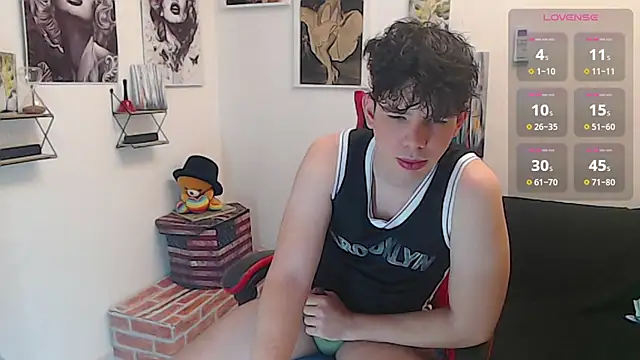 Oliverboy- online show from 06-26-26, 11:10