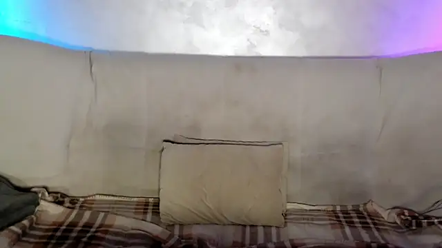 Snapshot of -Yummybabes- chatting on 06-15-26, 05:34 -Yummybabes- online show from 06-15-26, 05:34