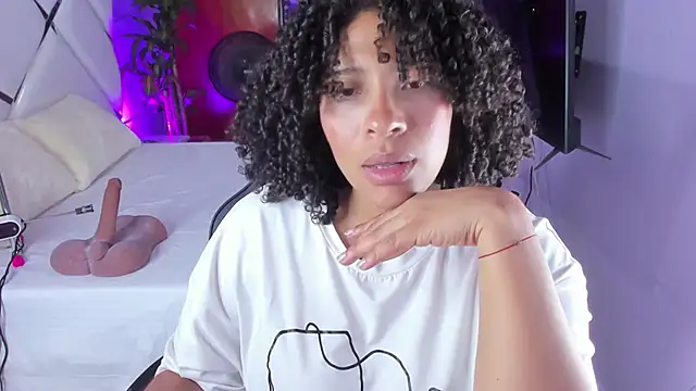 DannaBerry online show from 09-13-25, 01:33