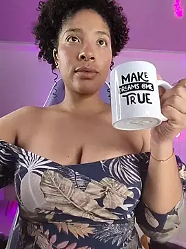 DannaBerry online show from 11-30-25, 01:45