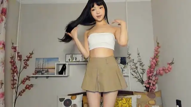 Snapshot of Stripchatlady chatting on 10-22-25, 12:15 Stripchatlady online show from 10-22-25, 12:15