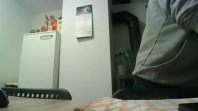 ScalicHat69 online show from 12-17-25, 07:24