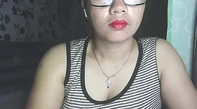 Snapshot of lovely_samxxx24 chatting on 02-25-25, 07:06 lovely samxxx24 online show from 02-25-25, 07:06