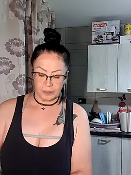 x  KHALEESI  x online show from 10-15-25, 03:53