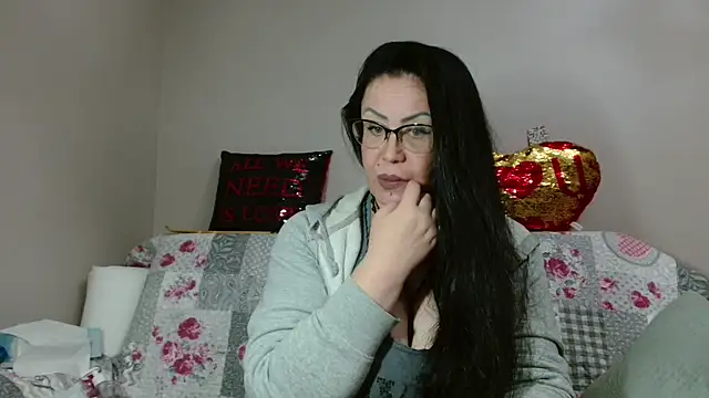 x  KHALEESI  x online show from 11-18-25, 06:22