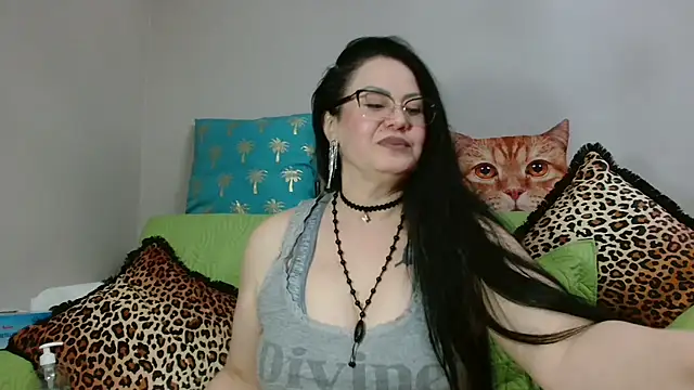 x  KHALEESI  x online show from 03-11-26, 09:42