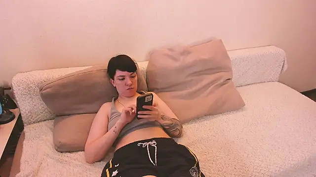 secret dreams   online show from 05-21-26, 08:23