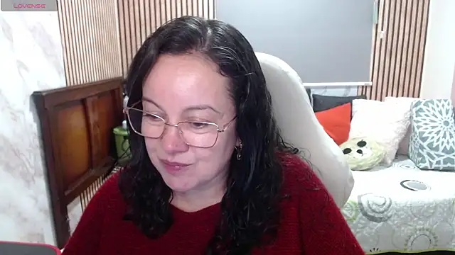 Snapshot of Sonialorens_ chatting on 05-27-26, 04:36 Sonialorens online show from 05-27-26, 04:36
